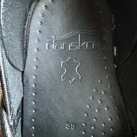 Dansko womens red and black calf hair cheetah comfortable clogs size 38 (7.5-8) - Picture 5 of 14